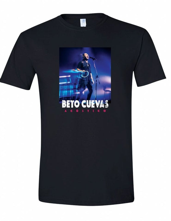 Maqueta digital de la playera oficial de Beto Cuevas Acústico 2026, combinación de colores negro y azul con arte gráfico frontal.