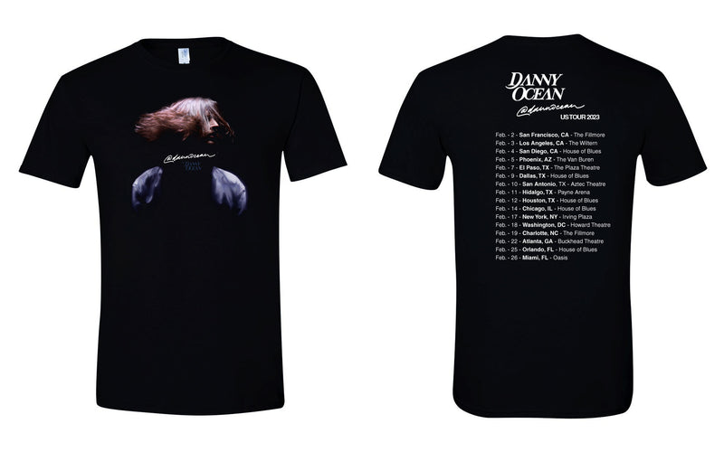 Maqueta digital de la playera de Danny Ocean mostrando el arte conceptual frontal y el diseño detallado de las ciudades de la gira 2023 en la parte posterior.