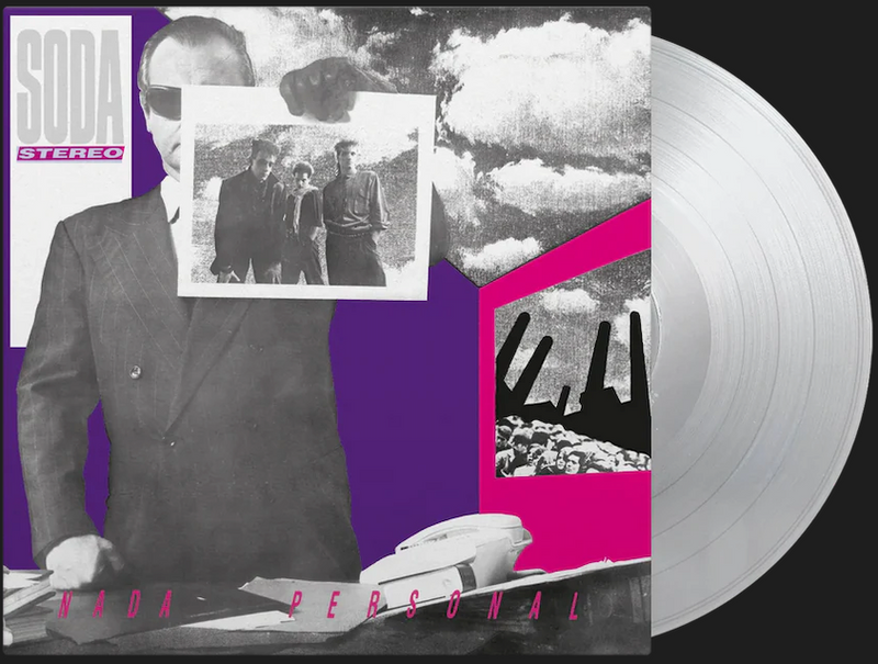 La funda oficial del álbum Nada Personal de Soda Stereo con el retrato gráfico de la banda en tonos azules junto a una parte expuesta del disco de vinilo transparente de 12 pulgadas.