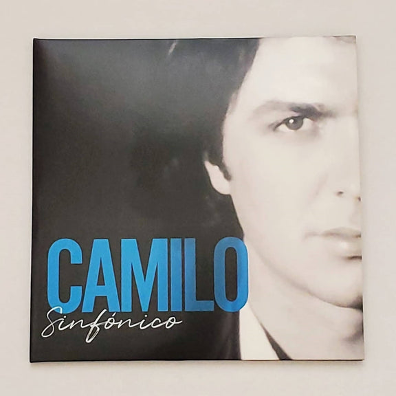 Discos de vinilo en color blanco puro de la edición especial 'Sinfónico' de Camilo Sesto.