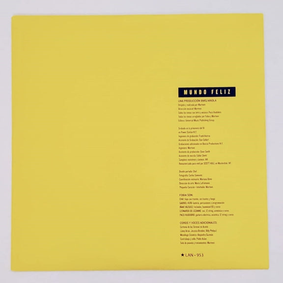 Fotografía del inserto original impreso en color amarillo con el listado de temas y las letras de las canciones del álbum.