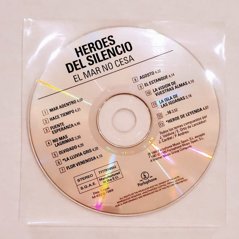 Fotografía del disco compacto CD oficial incluido en este set de edición especial del álbum El Mar No Cesa de Héroes del Silencio.