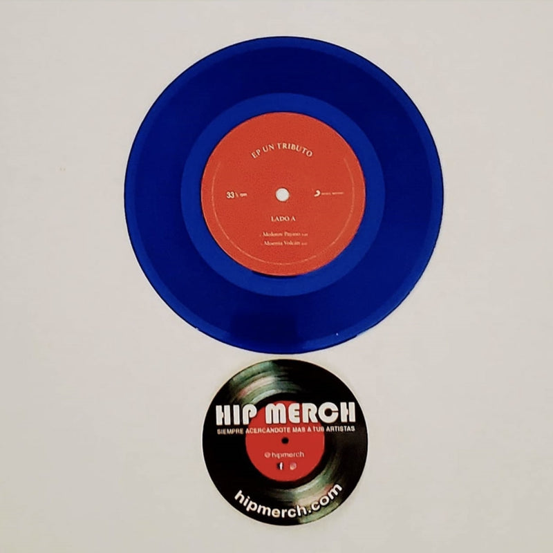 Fotografía del disco de vinilo adicional de 7 pulgadas en color azul translúcido de la edición especial del álbum de tributo a José José.