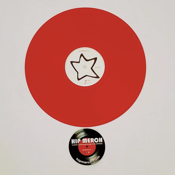 Fotografía que muestra el disco de vinilo principal de 12 pulgadas en color rojo brillante de la edición especial de José José Un Tributo.