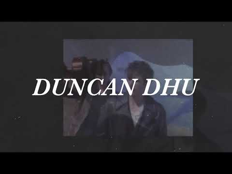 Miniatura de video oficial que muestra la tipografía del nombre de la banda Duncan Dhu sobre un fondo oscuro.