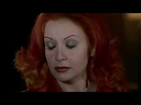 Miniatura de video oficial del álbum que muestra un primer plano de la cantante Alaska con su icónico estilo visual.
