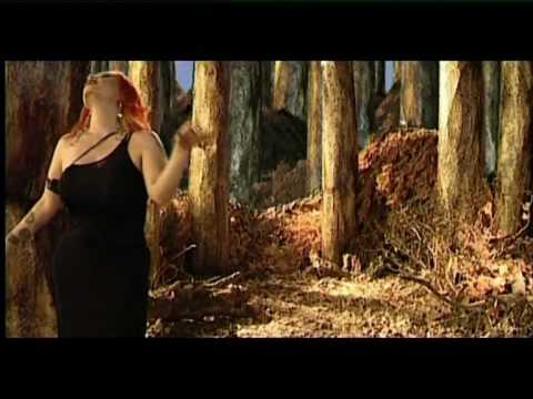 Miniatura de video promocional del álbum Naturaleza Muerta de Fangoria mostrando una escena artística en un entorno boscoso.